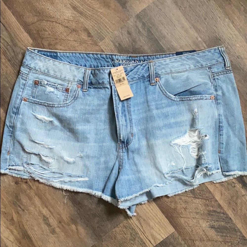 Brand New With tags size 18 American Eagle Shorts